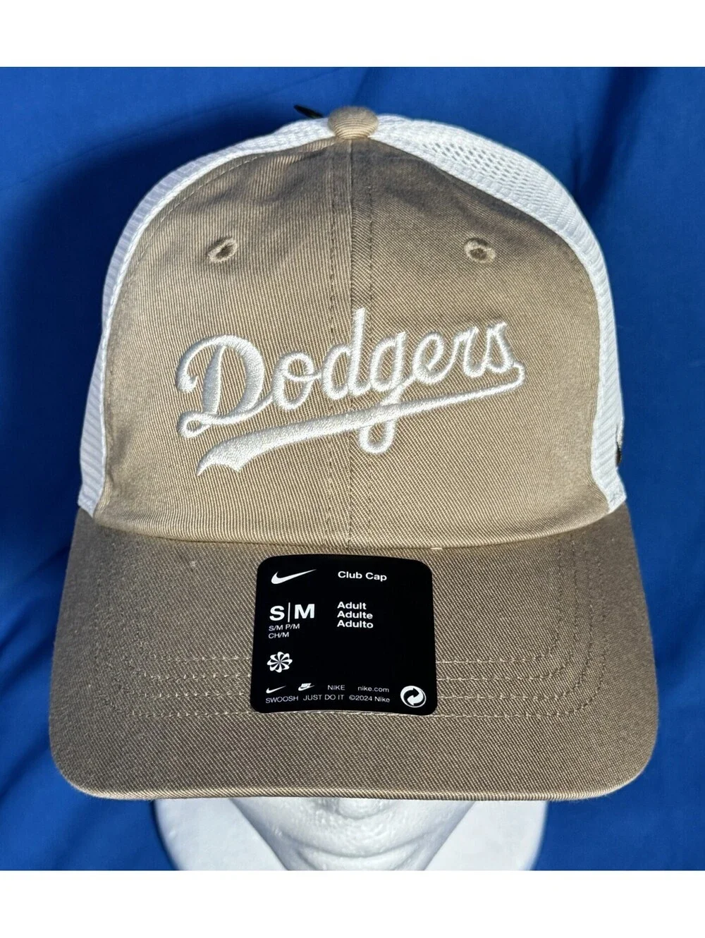 Nike Los Angeles Dodgers Khaki & White Club Trucker Strapback Hat  Size S/M NEW